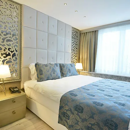 Adamel Hotel 4*