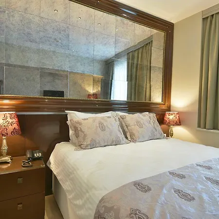 Adamel Hotel