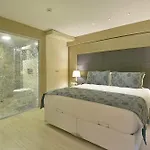 فندق Adamel