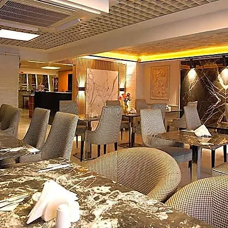 Hotel Adamel 4*