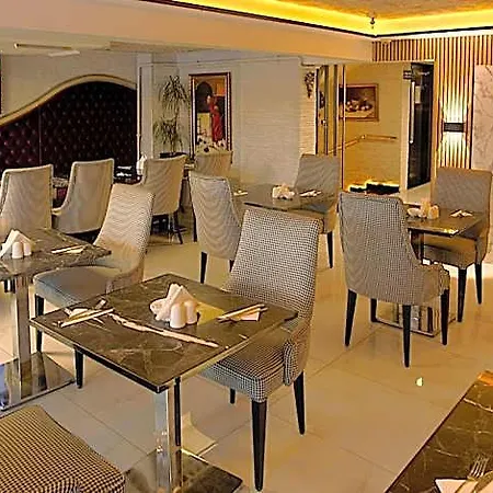 Hotel Adamel 4*