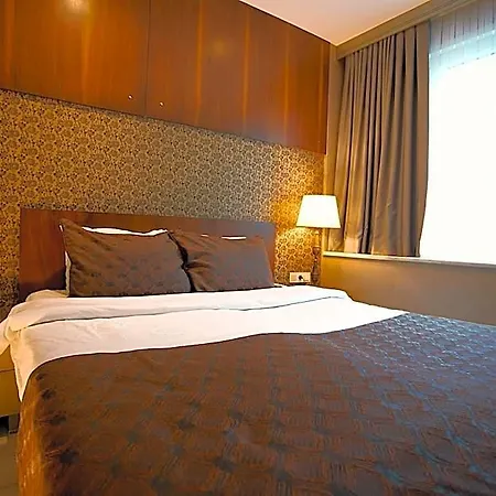 Hotel Adamel 4*