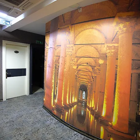 Adamel Hotel 4*